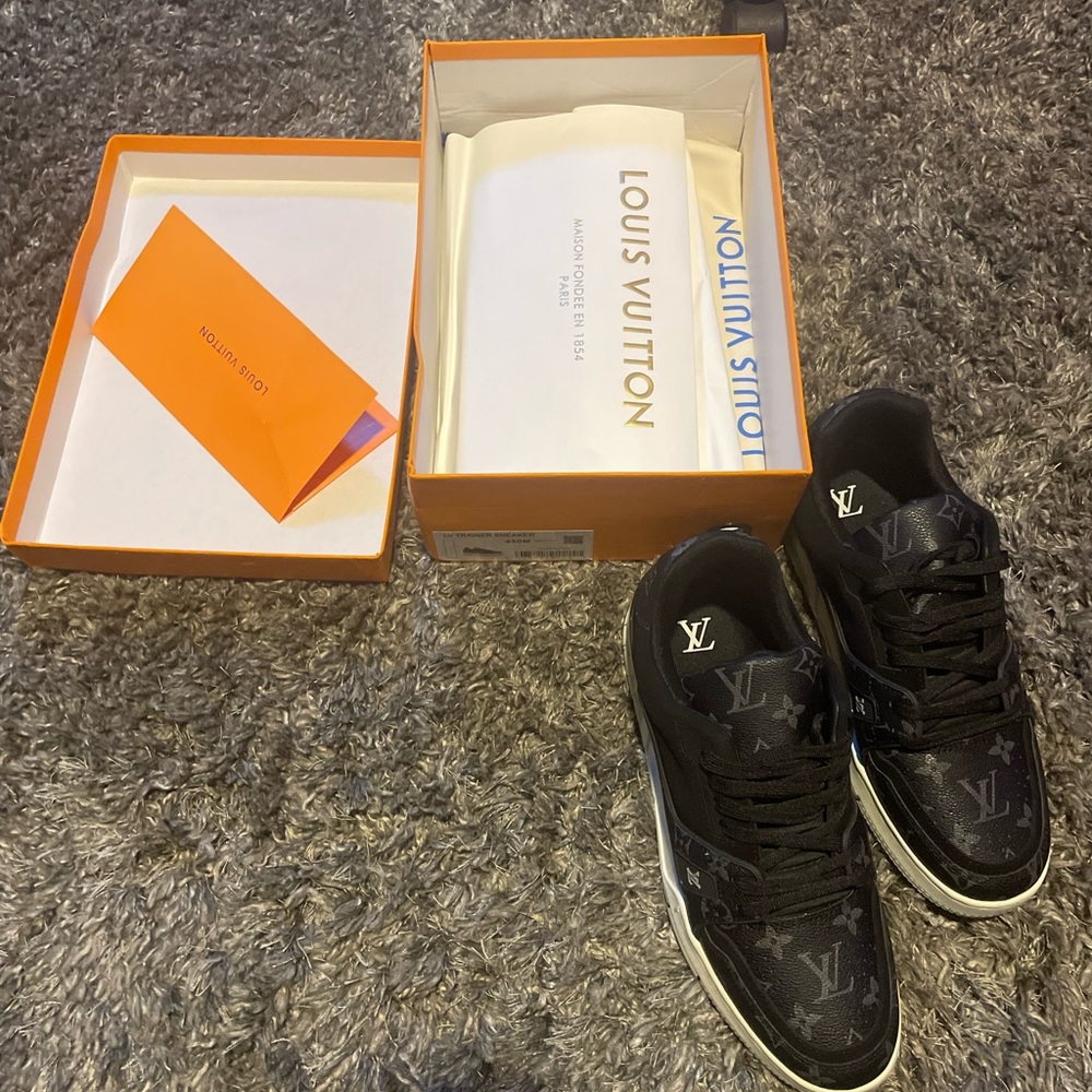 LV Trainer Sneaker - Picture 6 of 6